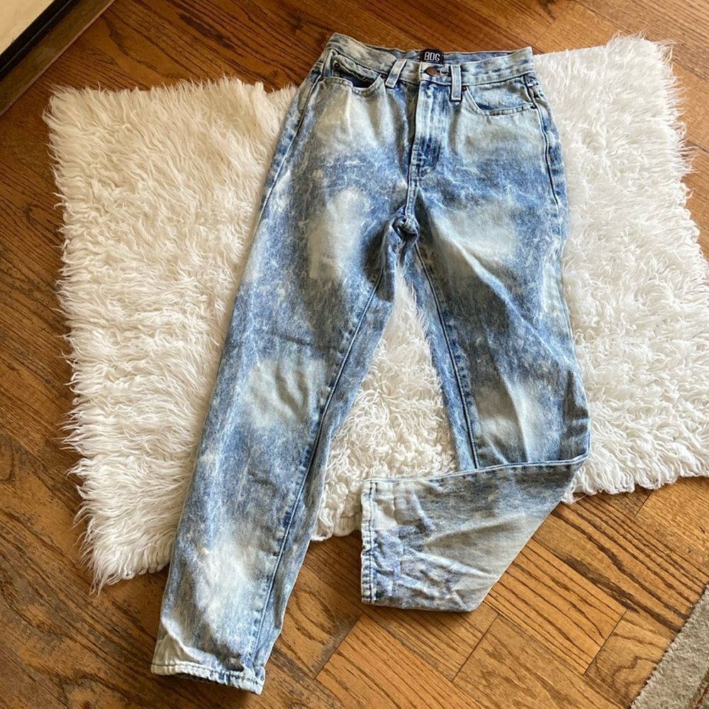 BDG Urban Outfitters Acid Wash High Rise Slim Straight Jeans Size 24